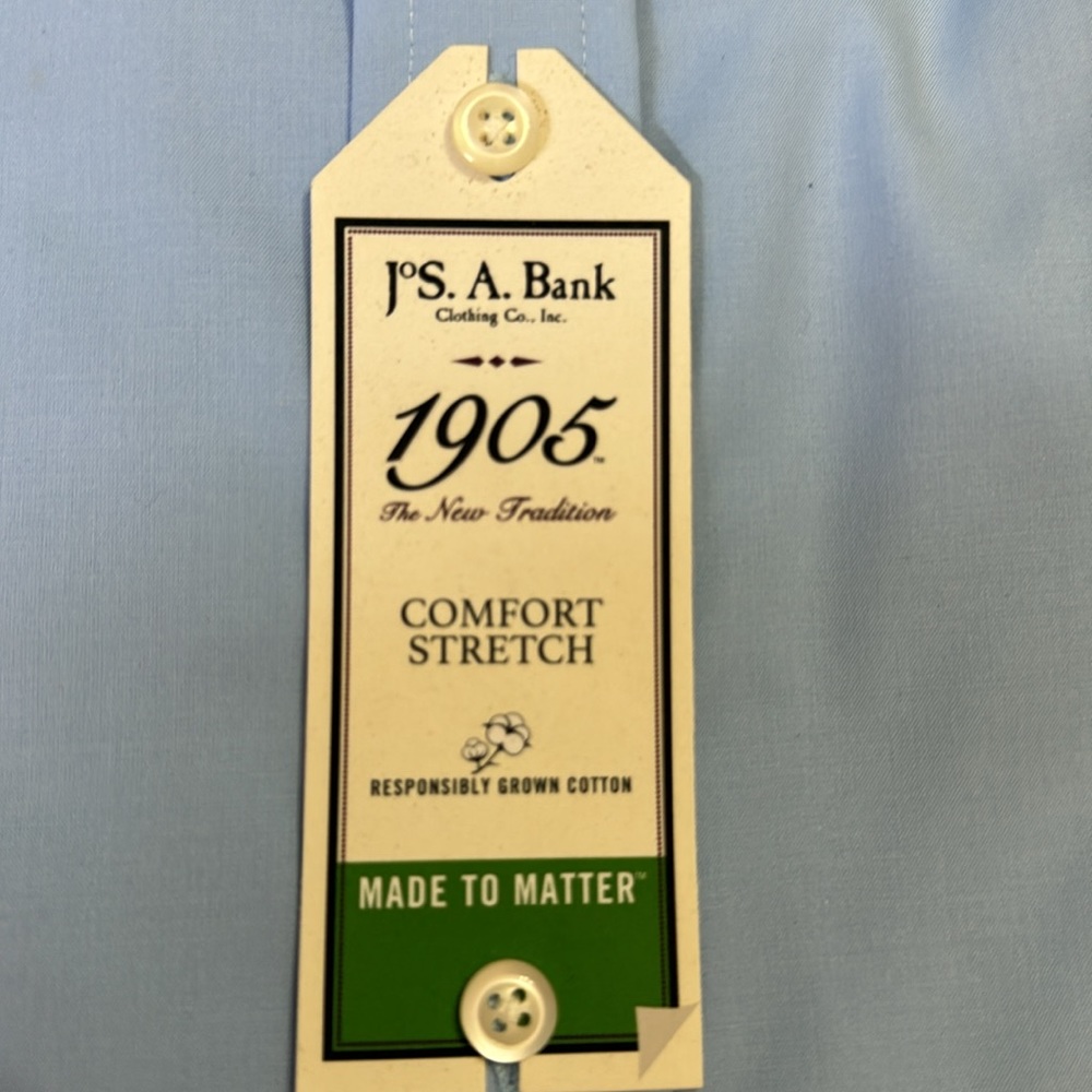 (773) NWT Mens long sleeve dress shirt by Jos A Bank. Size 15 1/2-33.  Lt.blue - Picture 2 of 7